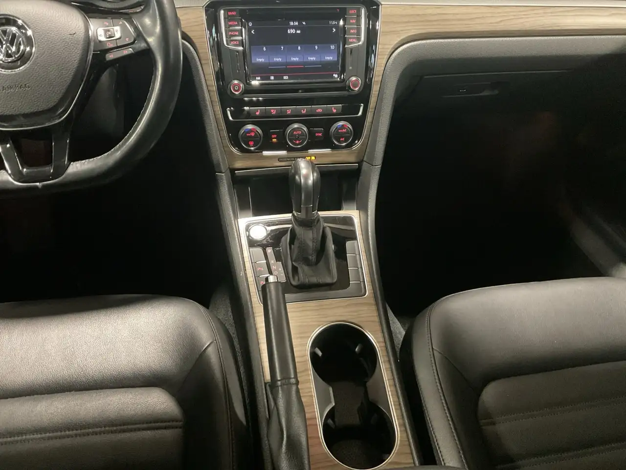 Volkswagen Passat снимка Volkswagen Passat