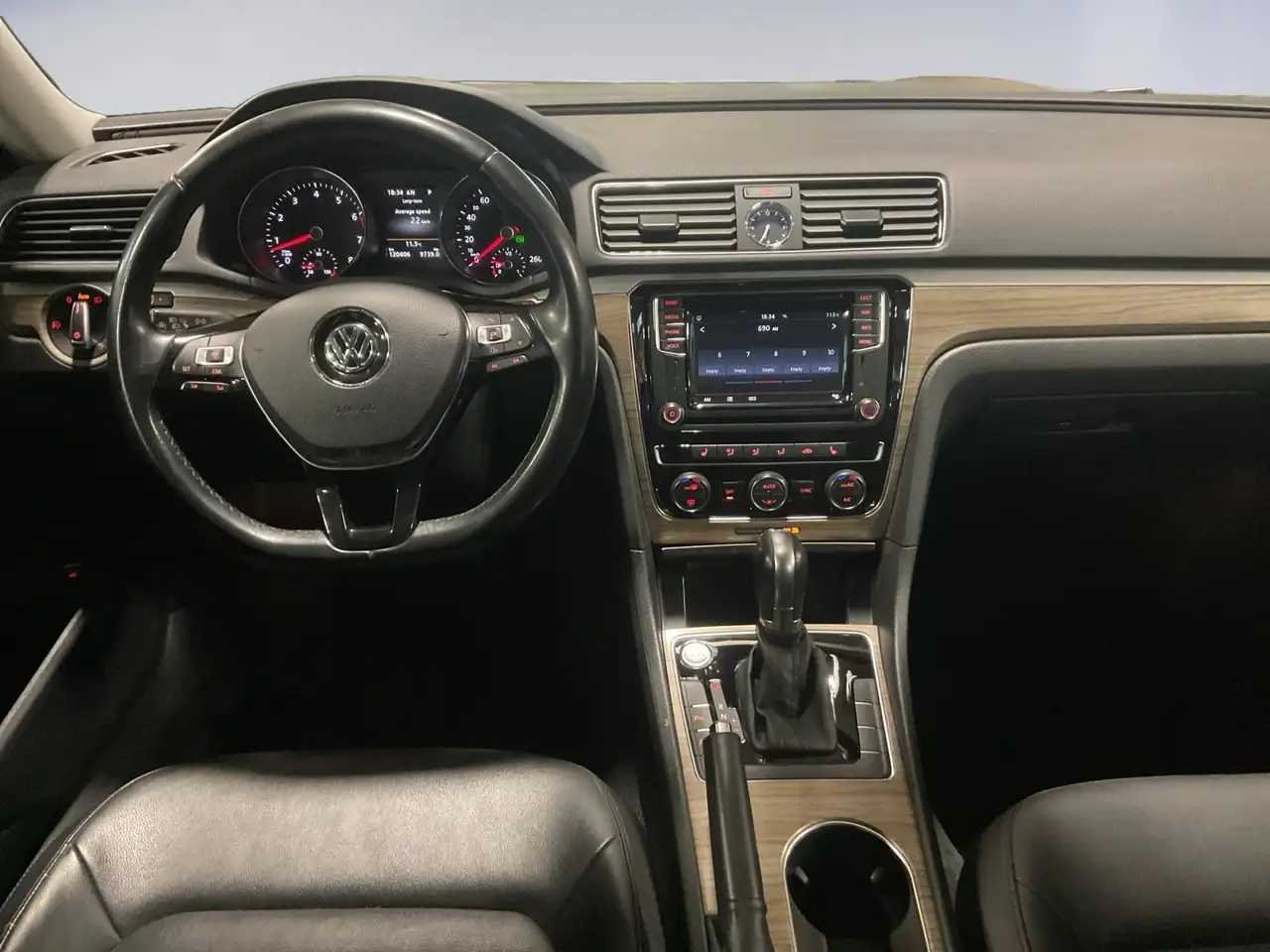 Volkswagen Passat снимка Volkswagen Passat