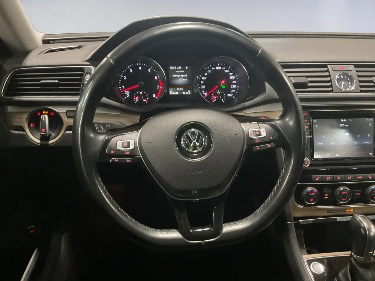 Volkswagen Passat снимка Volkswagen Passat