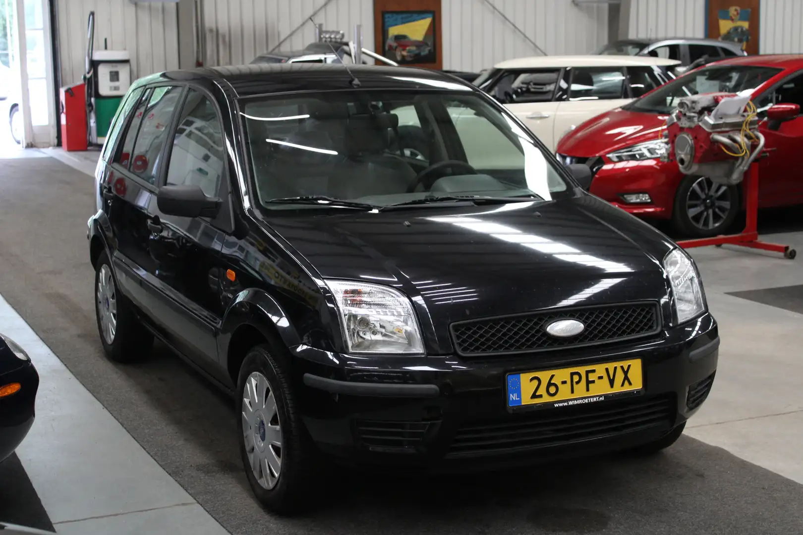 Ford Fusion 1.4-16V Style Trekhaak, Stuurbekrachtiging Zwart - 2