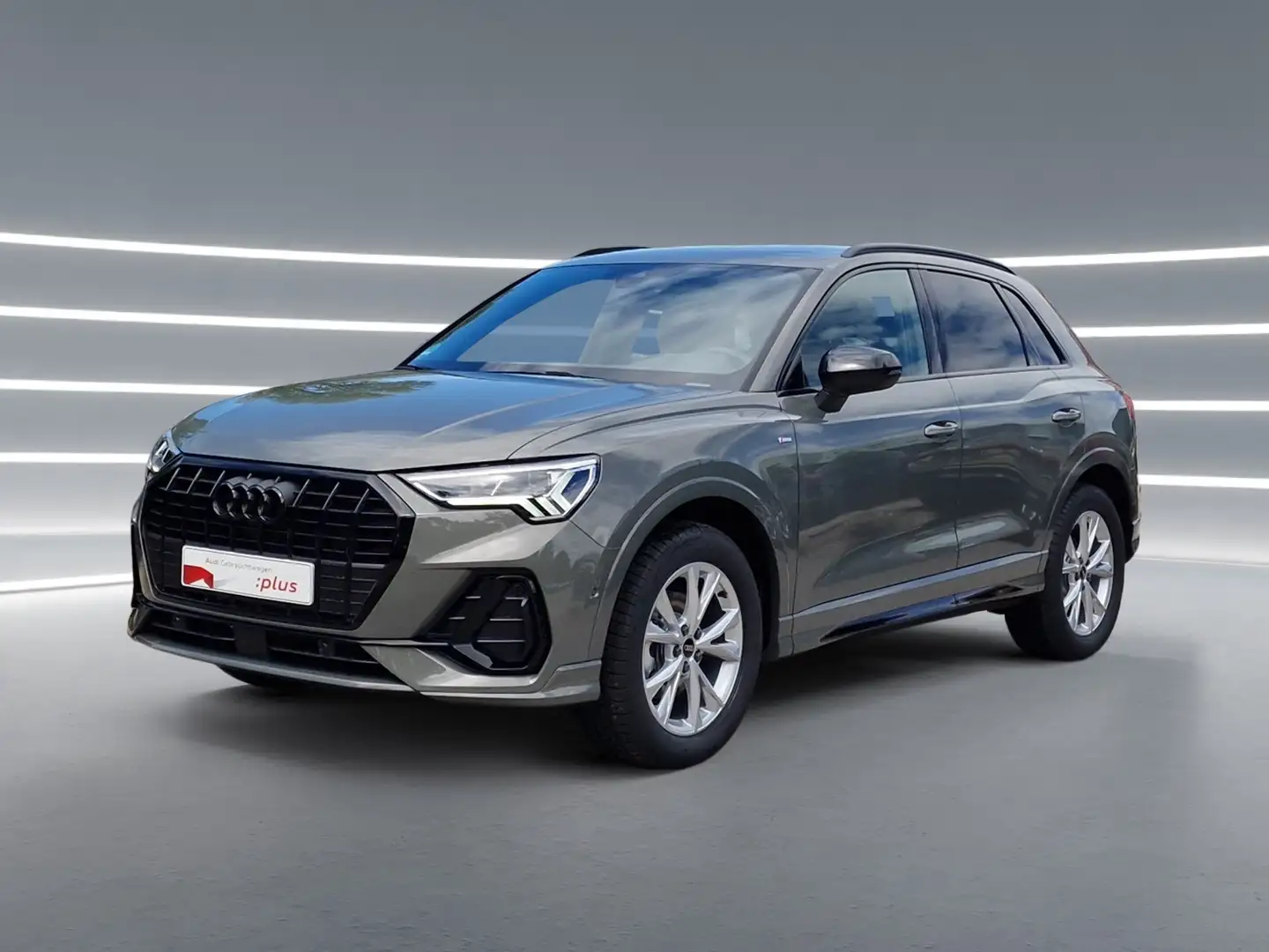 Audi Q3 35 TFSI 2x S line LED NAVI virtual AHK Kamera Grau - 1