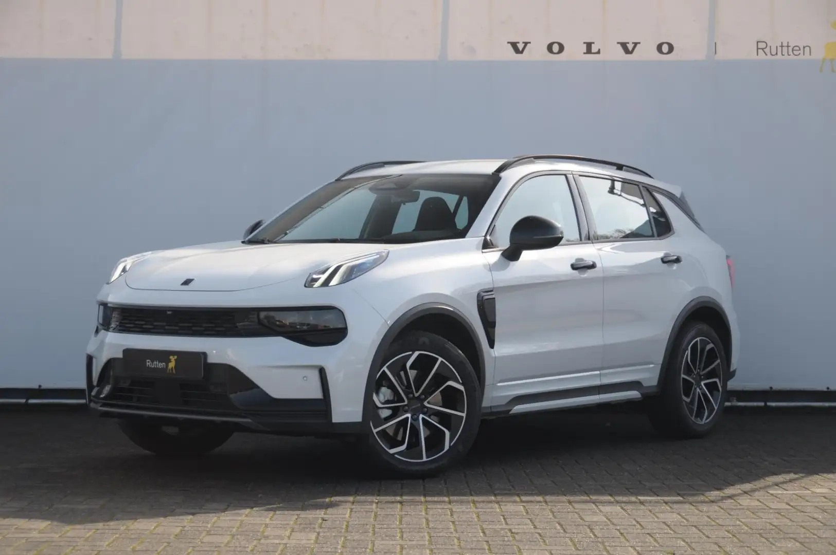 Lynk & Co 01 276PK Automaat Core / Adaptieve cruise control / S Wit - 2