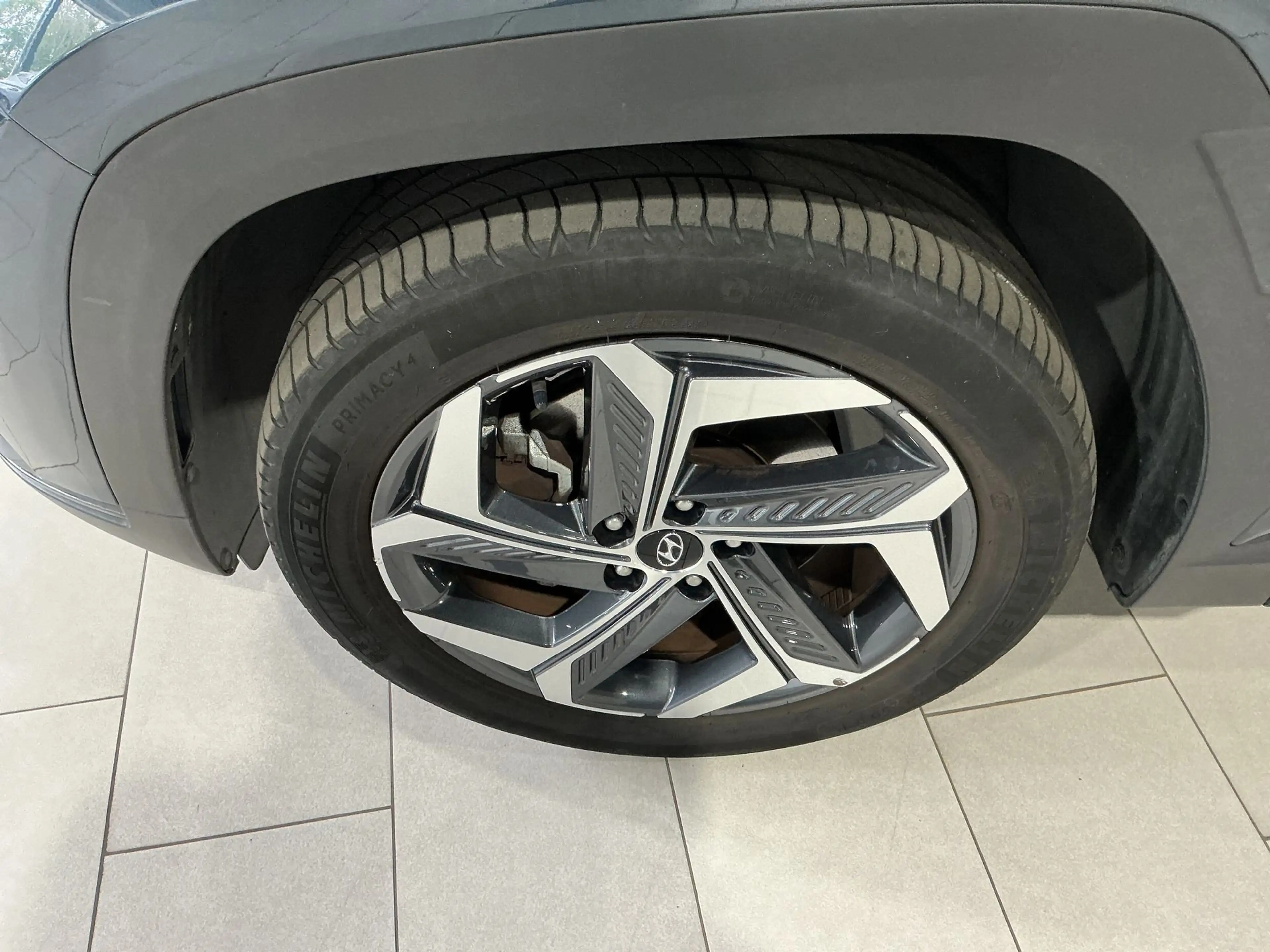 Hyundai TUCSON T-GDi Feel Comfort HEV 6AT — photo 6