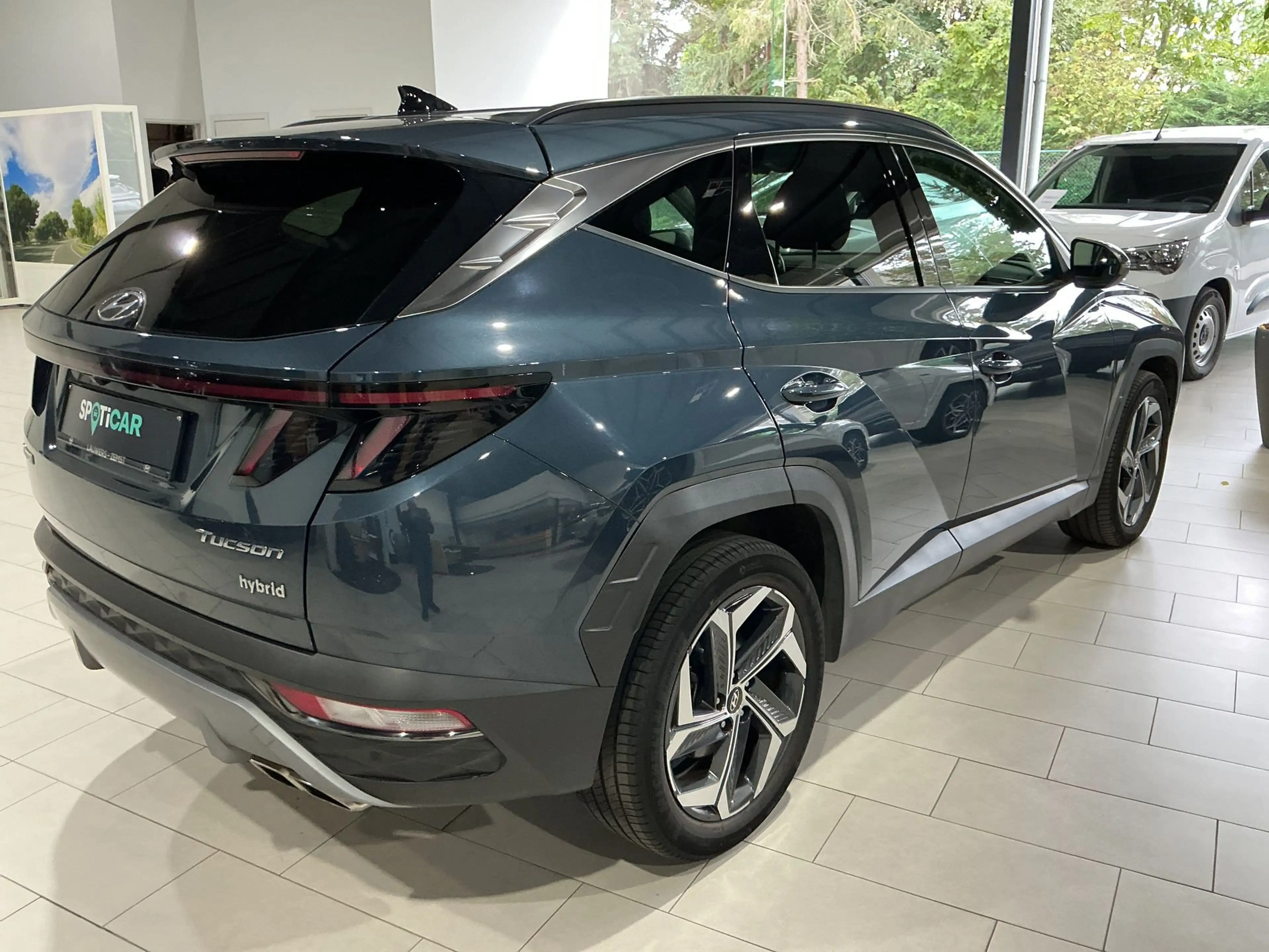 Hyundai TUCSON T-GDi Feel Comfort HEV 6AT — photo 15
