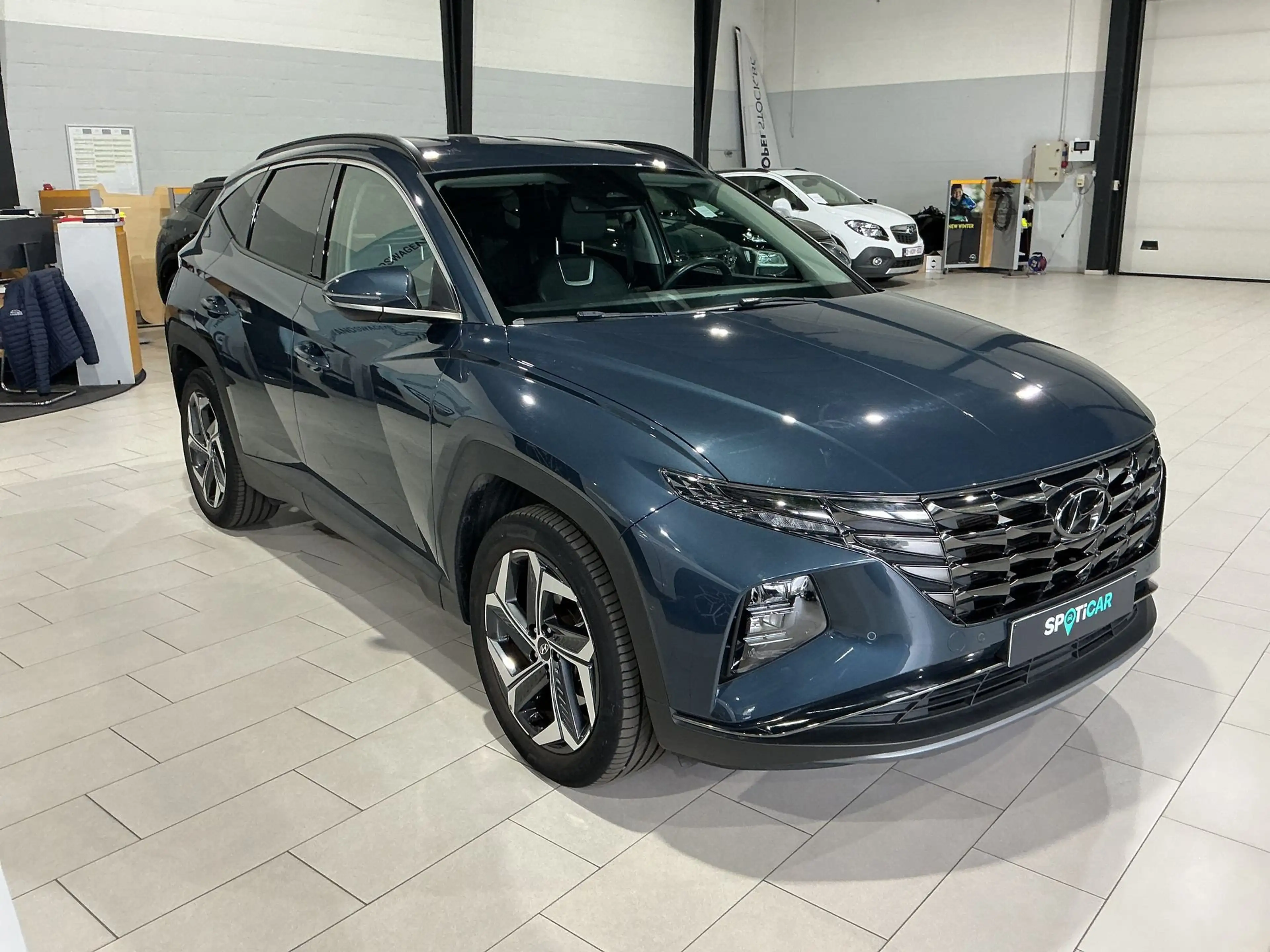 Hyundai TUCSON T-GDi Feel Comfort HEV 6AT — photo 3