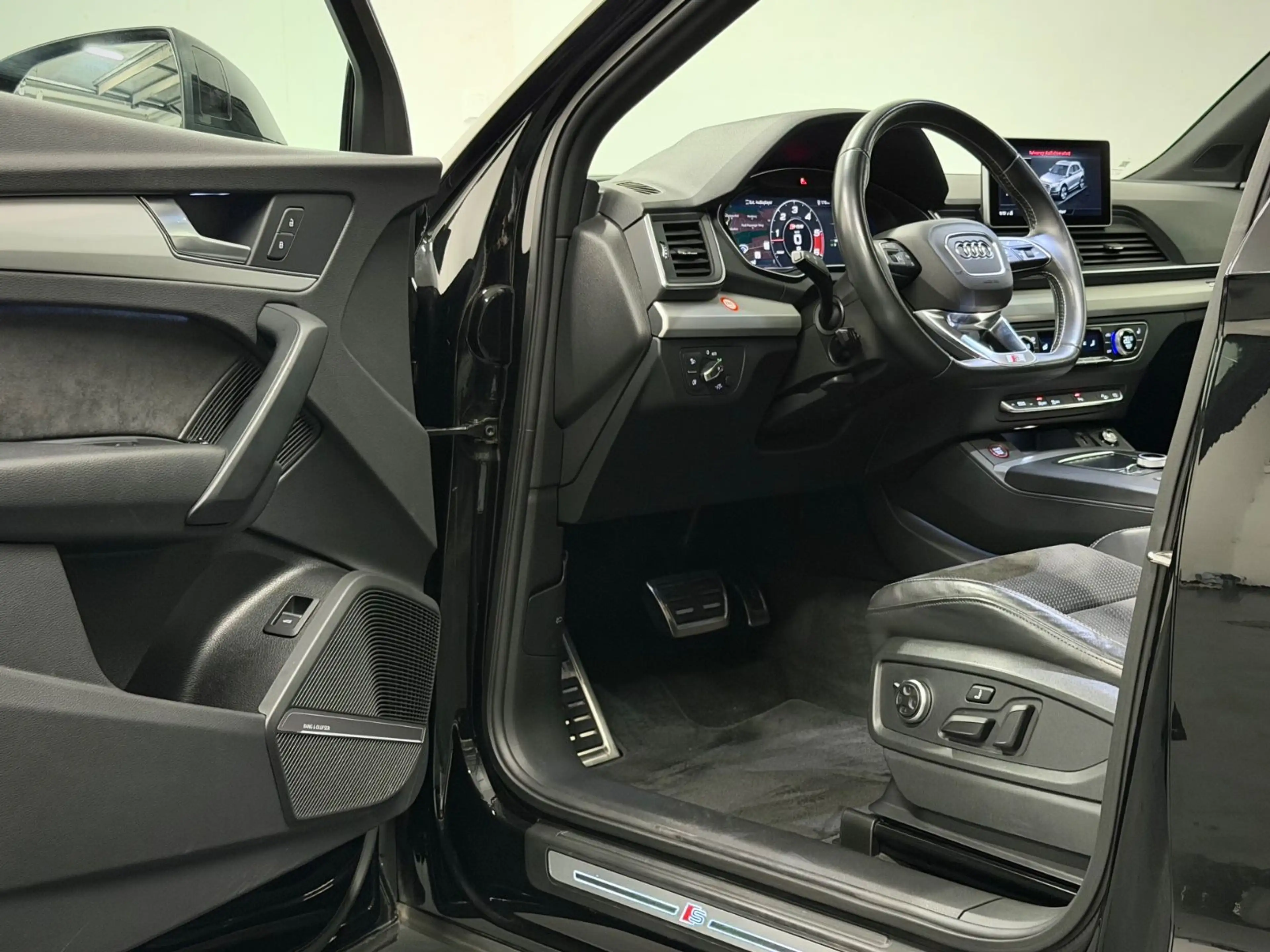 Audi SQ5 3.0 TDI QUATTRO PANO/MASSAGE/ACC/KEYLESS/LED — photo 14