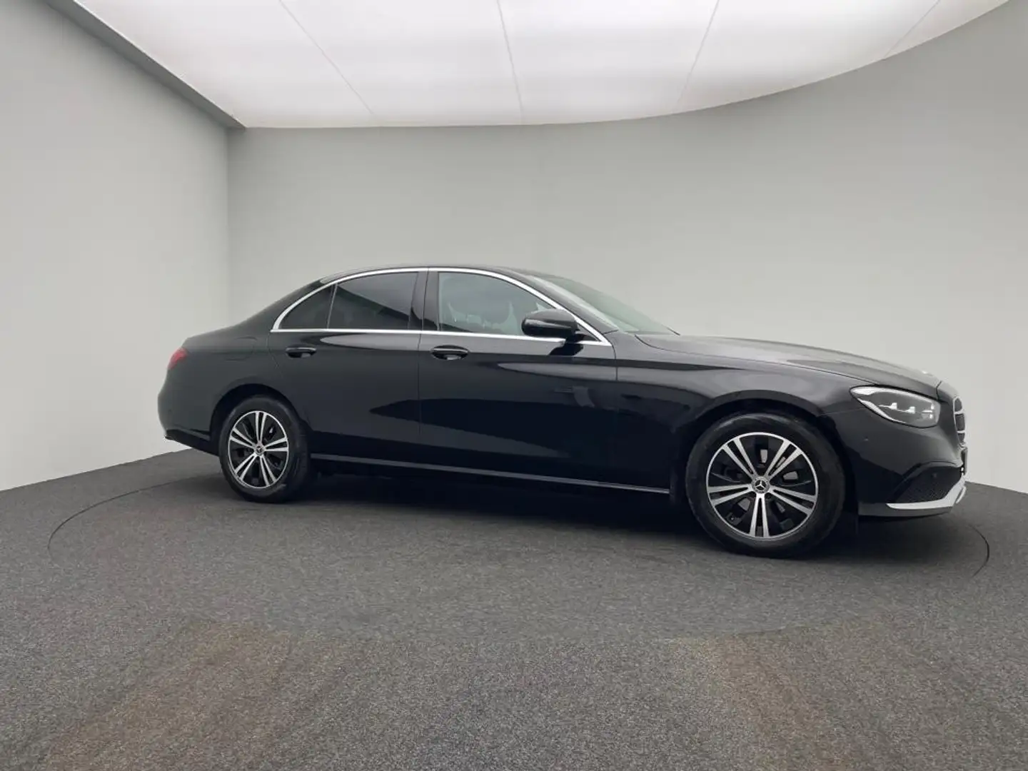 Mercedes-Benz E 200 d Business Solution (EU6d-TEMP) - 2
