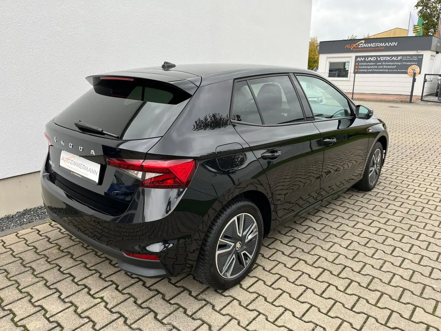 Skoda Fabia Sitzheizung DAB Parkpilot RF-Kamera LED Schwarz - 2