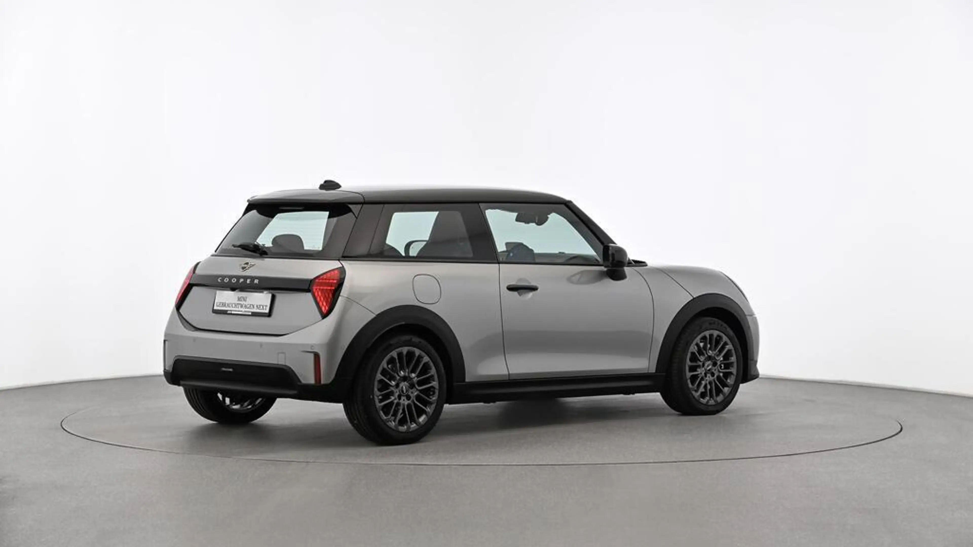 MINI Cooper C Favoured Trim — photo 4