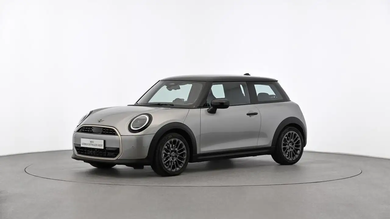 MINI Cooper Favoured Trim