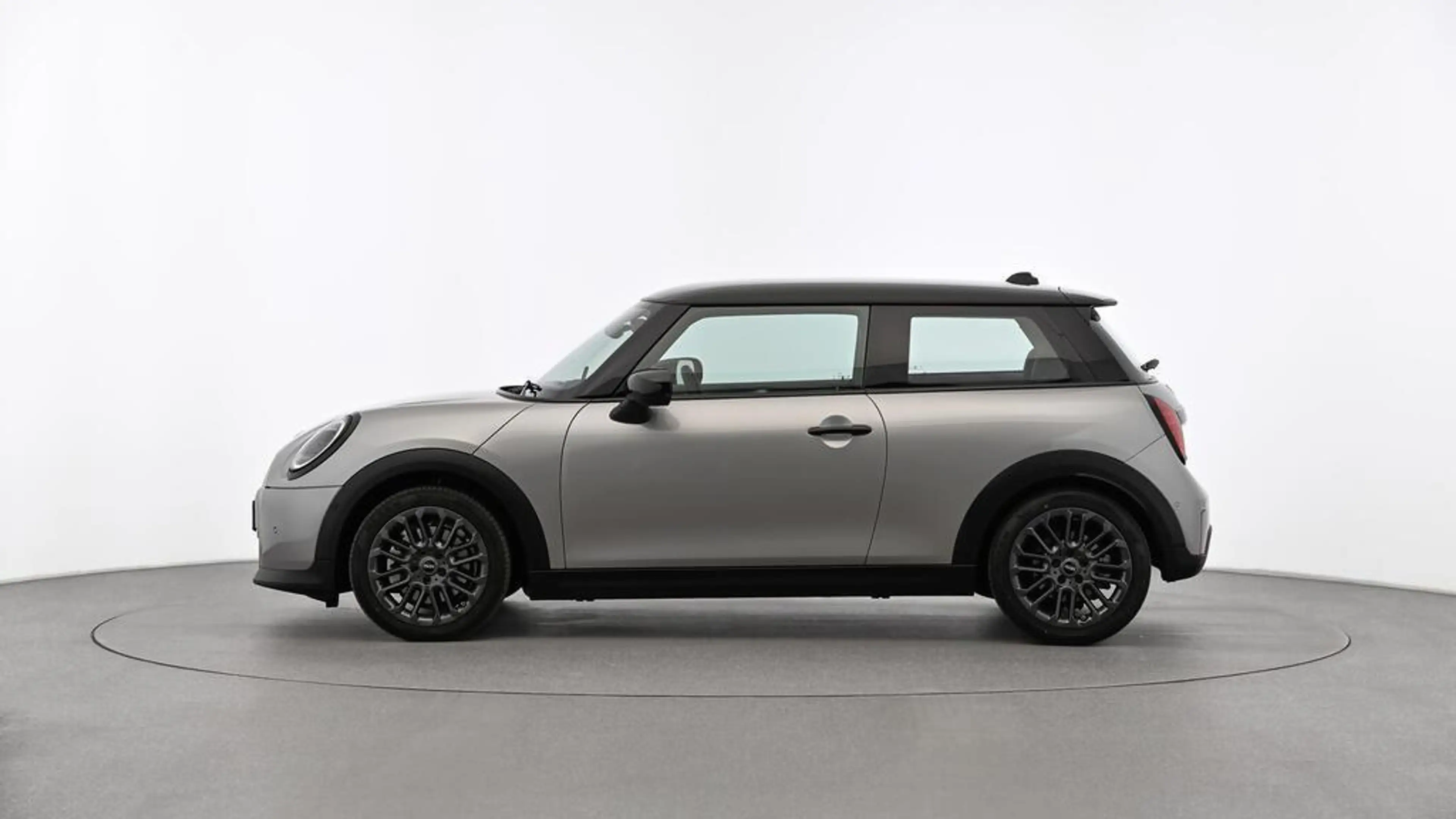 MINI Cooper C Favoured Trim — photo 3