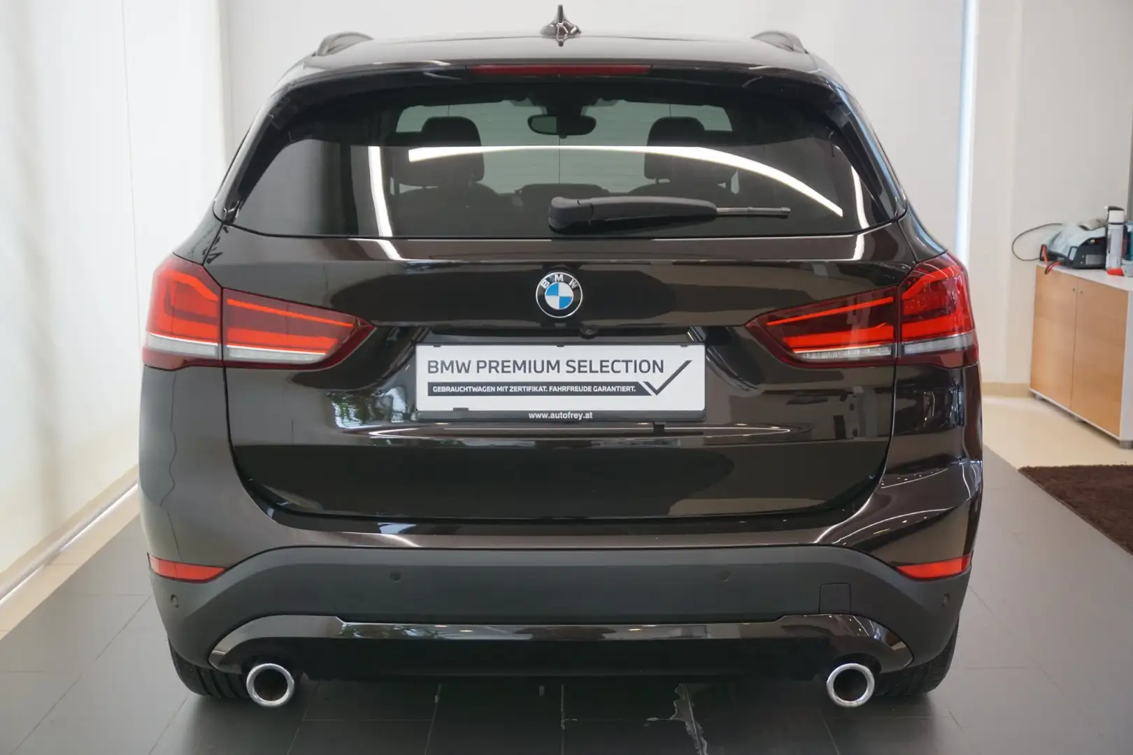 BMW X1 xDrive18d Braun - 2