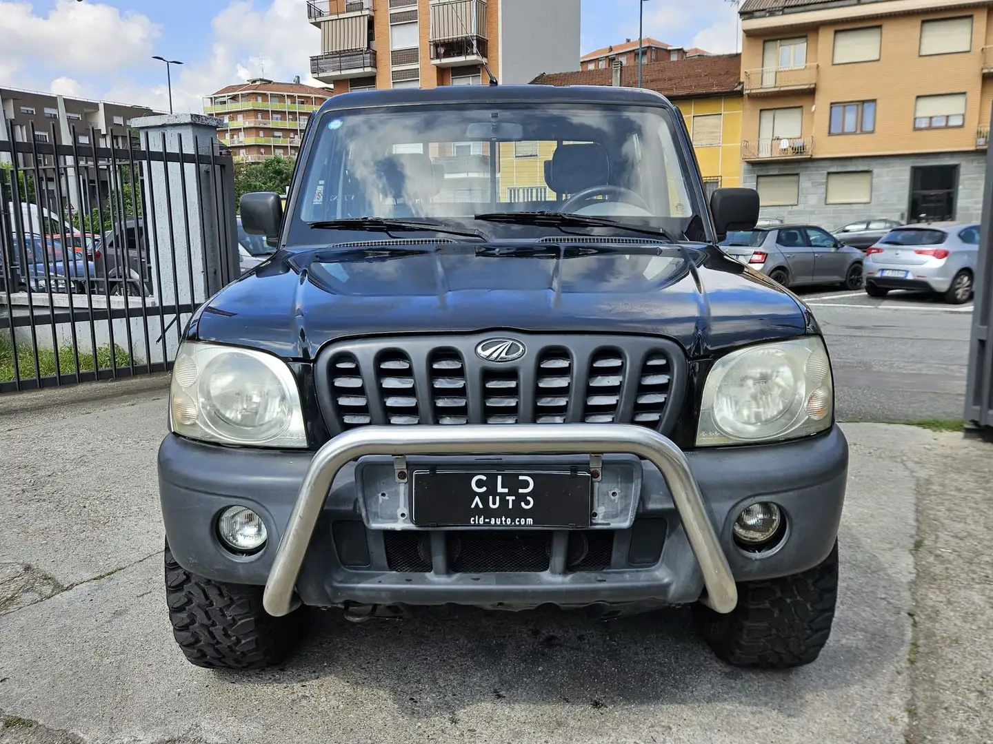Mahindra Goa 2.5 CRDe 4WD PICK-UP Schwarz - 2