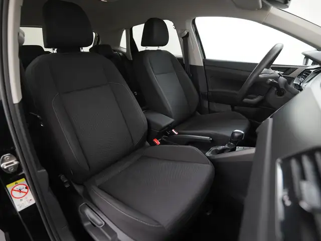 Volkswagen Polo view 26