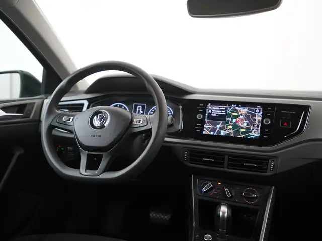 Volkswagen Polo view 5