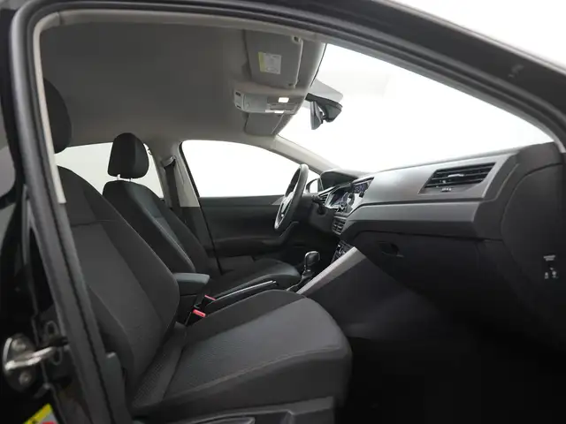 Volkswagen Polo view 3