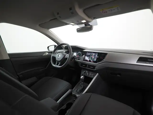 Volkswagen Polo view 2
