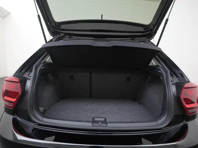 Volkswagen Polo view 23
