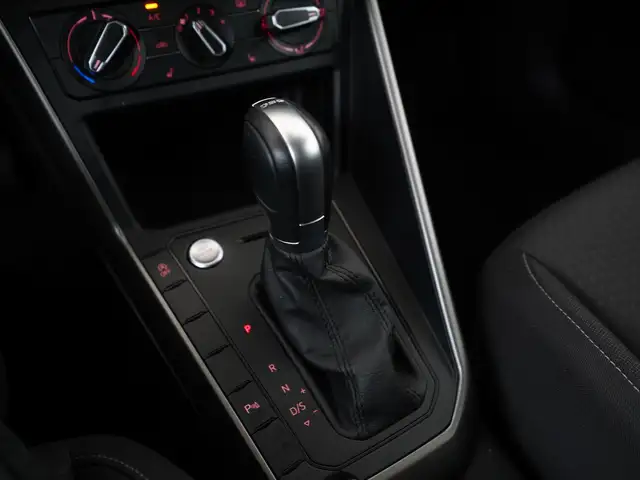 Volkswagen Polo view 10