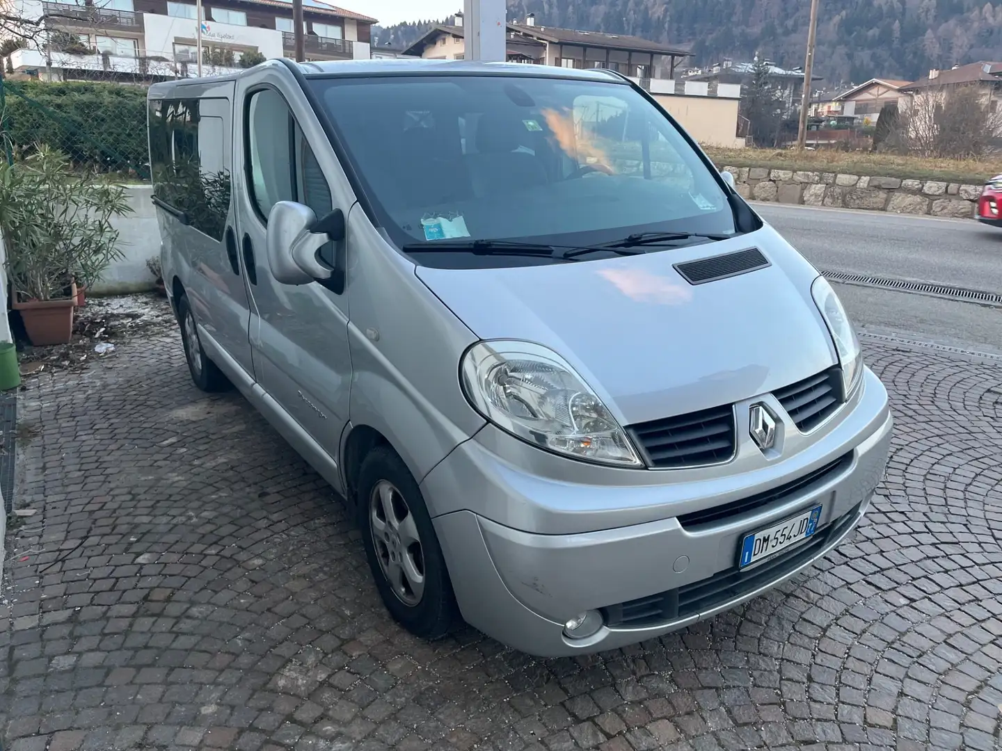 Renault Trafic Trafic T27 2.0 dCi/90 PC-TN Passenger Confort Grigio - 2