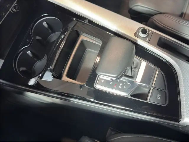 Audi A4 view 11