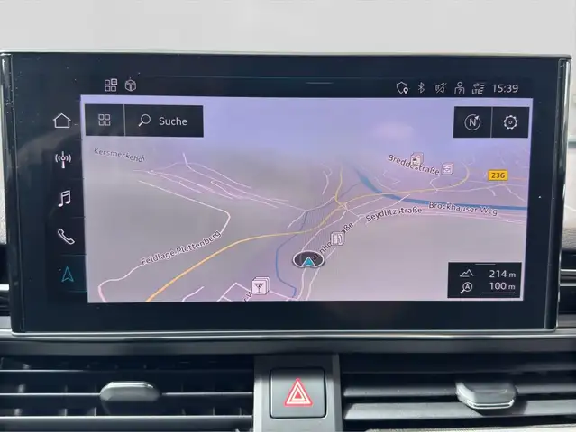 Audi A4 view 14