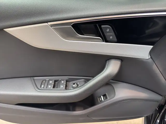 Audi A4 view 8