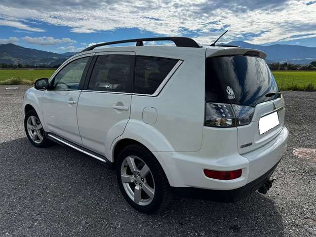Mitsubishi Outlander 2.2 DI-D 4WD TC-SST Instyle