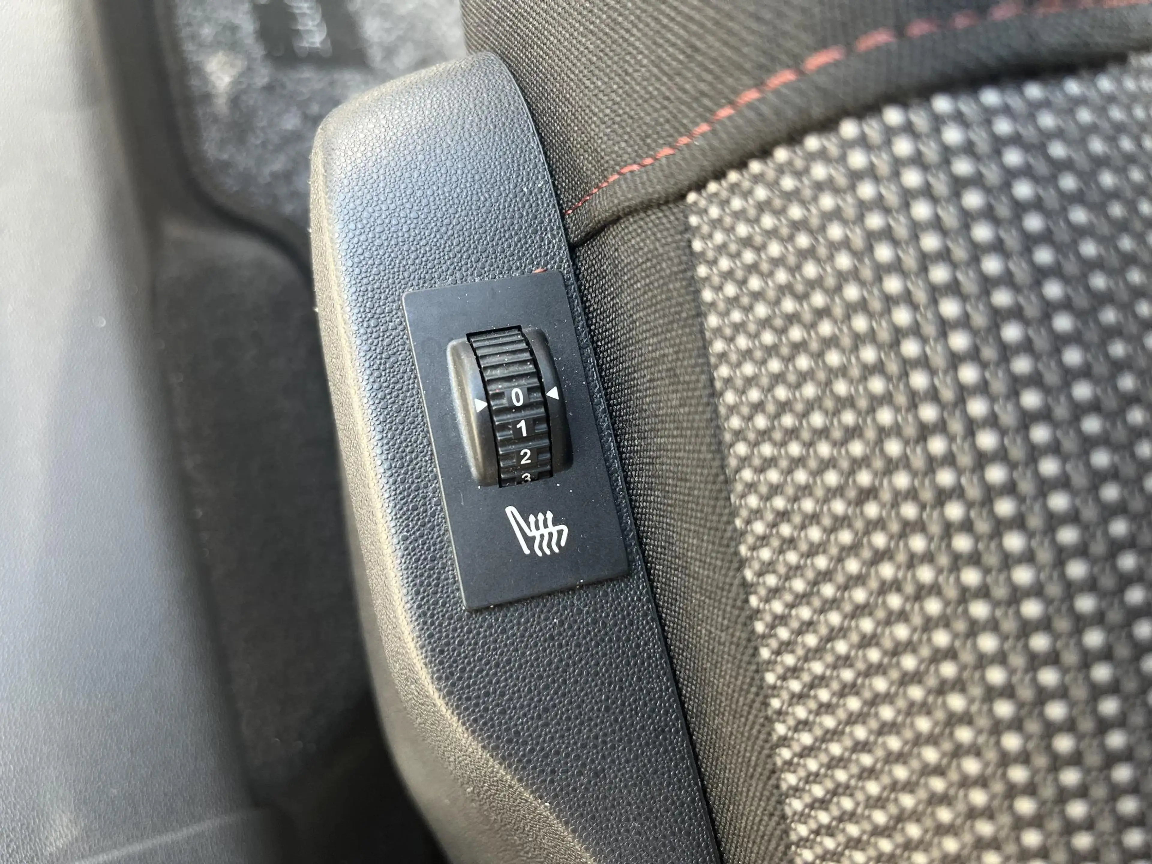 Citroen C4 Cactus Shine 1.2 Turbo 110pk | NAVI | CAMERA | CLIMA | ST — photo 11
