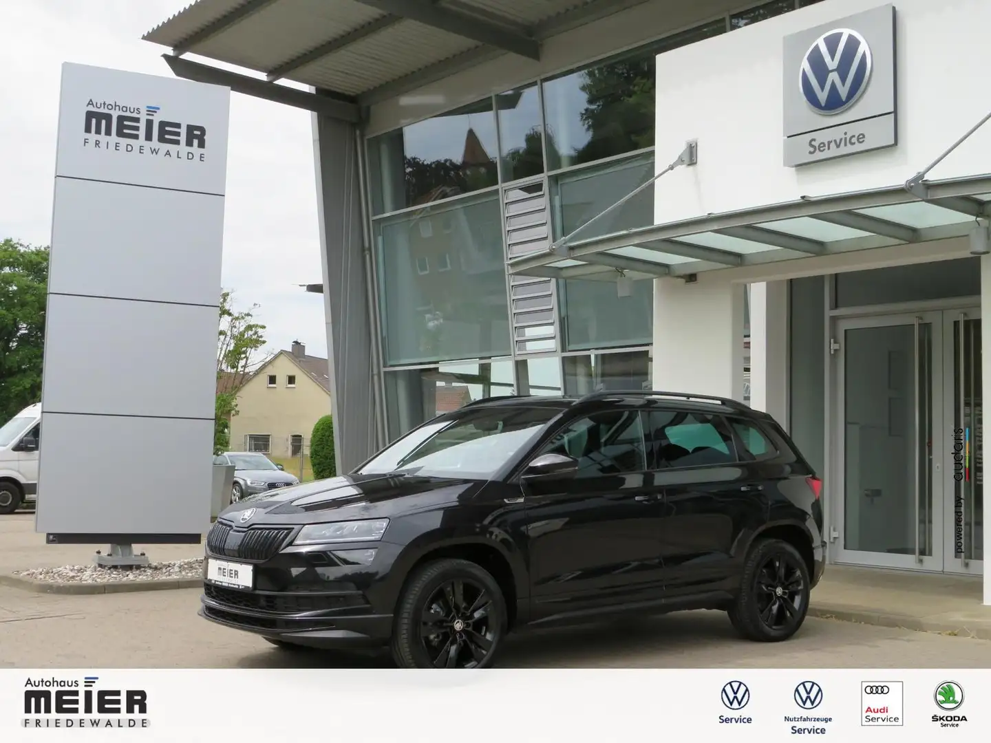 Skoda Karoq 1.5 TSI ACT Sportline AHK NAVI Winterräder Schwarz - 1