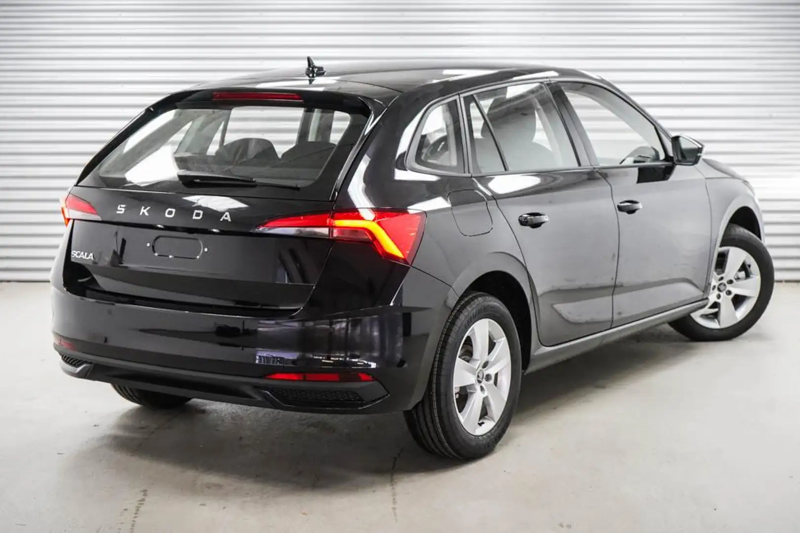 Skoda Scala 1,0 TSI DSG Selection - LAGER 85 kW (116 PS), A... Schwarz - 2
