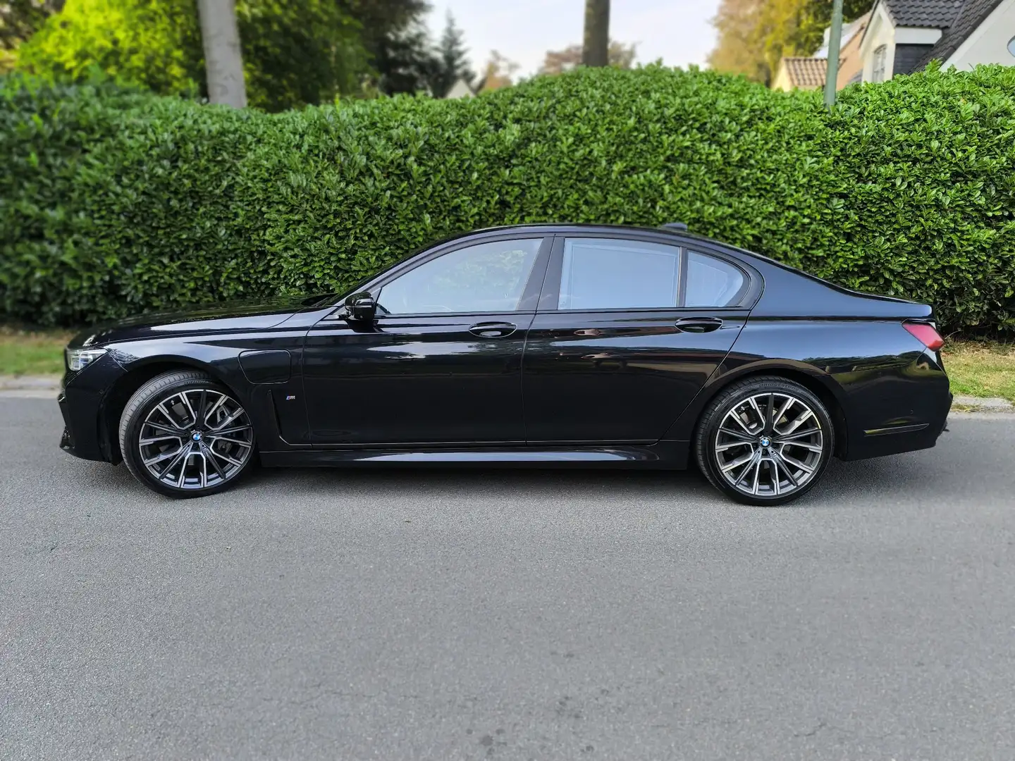 BMW 745 745e - 2
