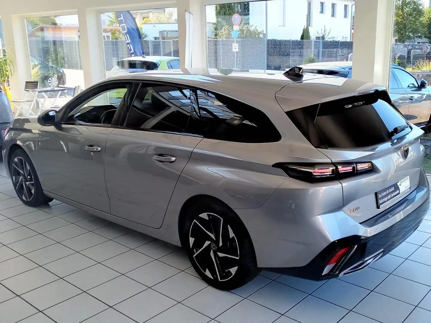 Peugeot 308 SW Allure Pack PureTech 130 EAT8 AUTOMATIK Silber - 2