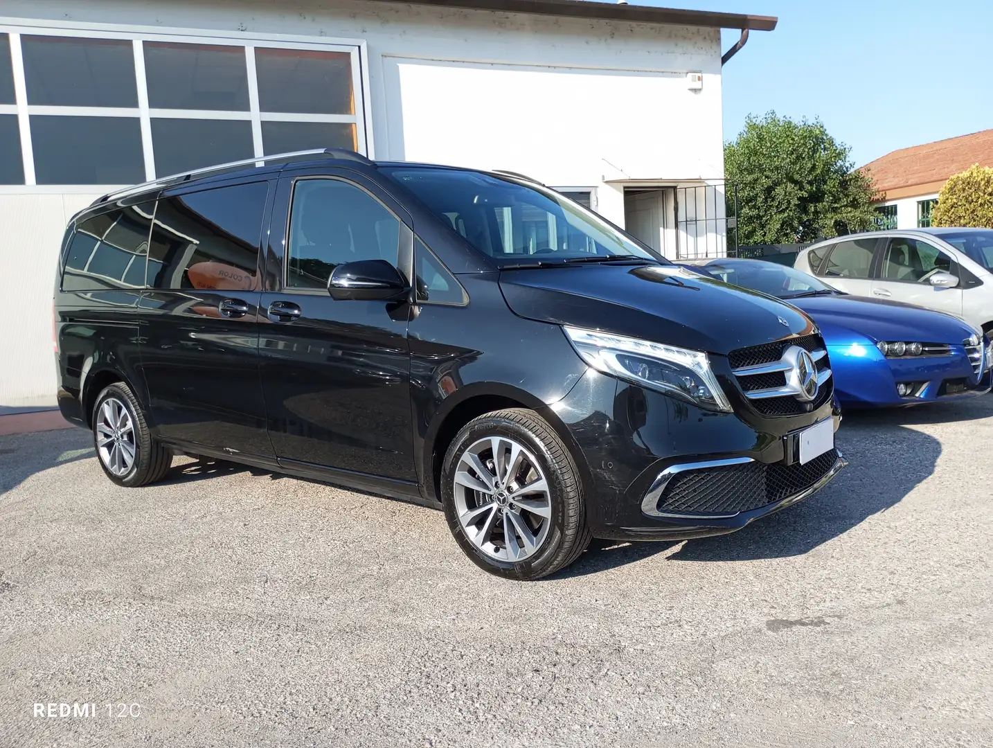 Mercedes-Benz V 250 AUT. 4 MATIC 6 POSTI LONG PREMIUM Schwarz - 1