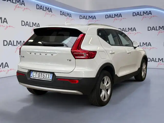 Volvo XC40 view 5