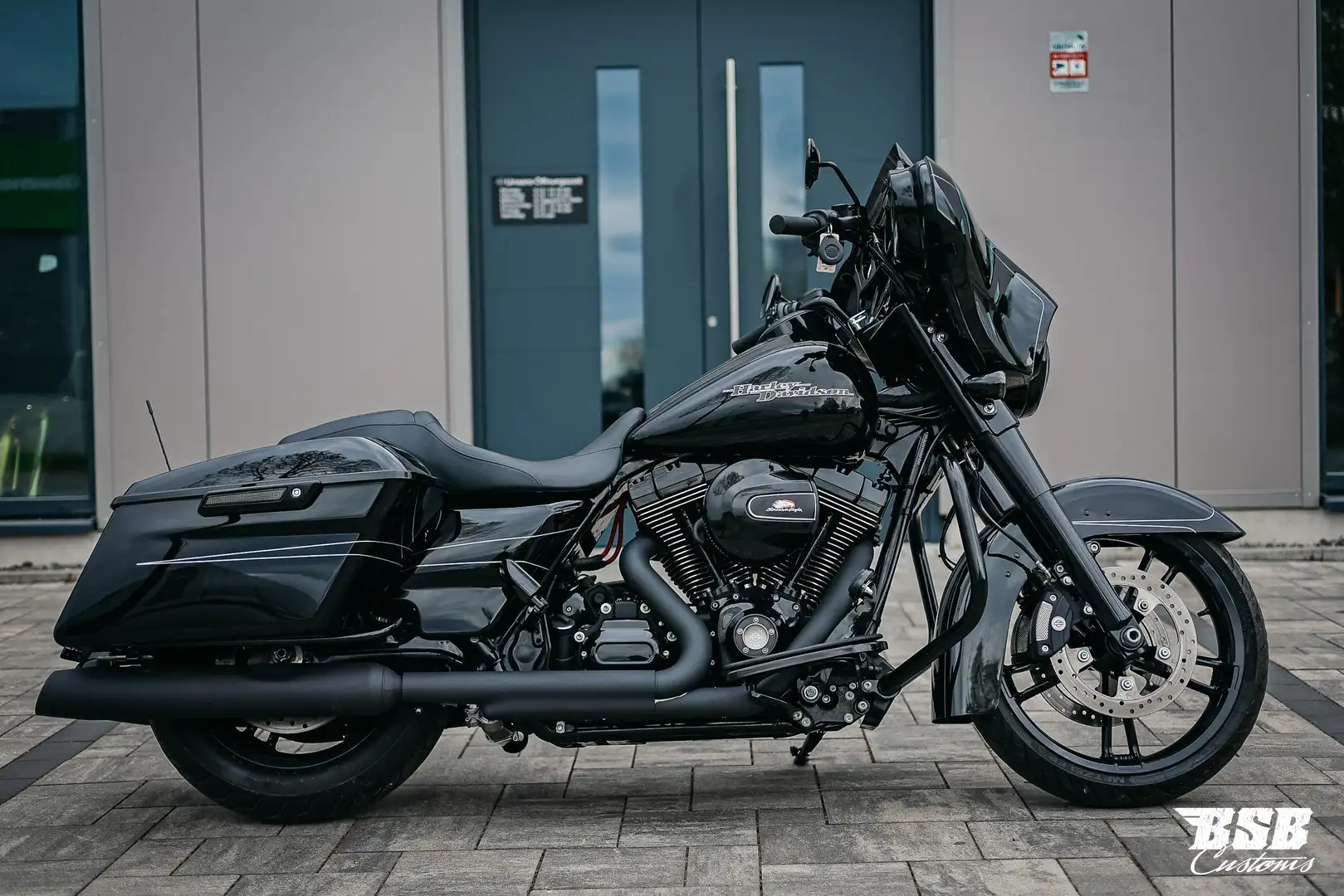 Harley-Davidson Street Glide Street Glide Special im Top Zustand Ezüst - 1