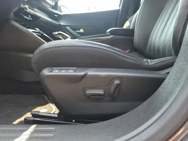 Peugeot 2008 view 8