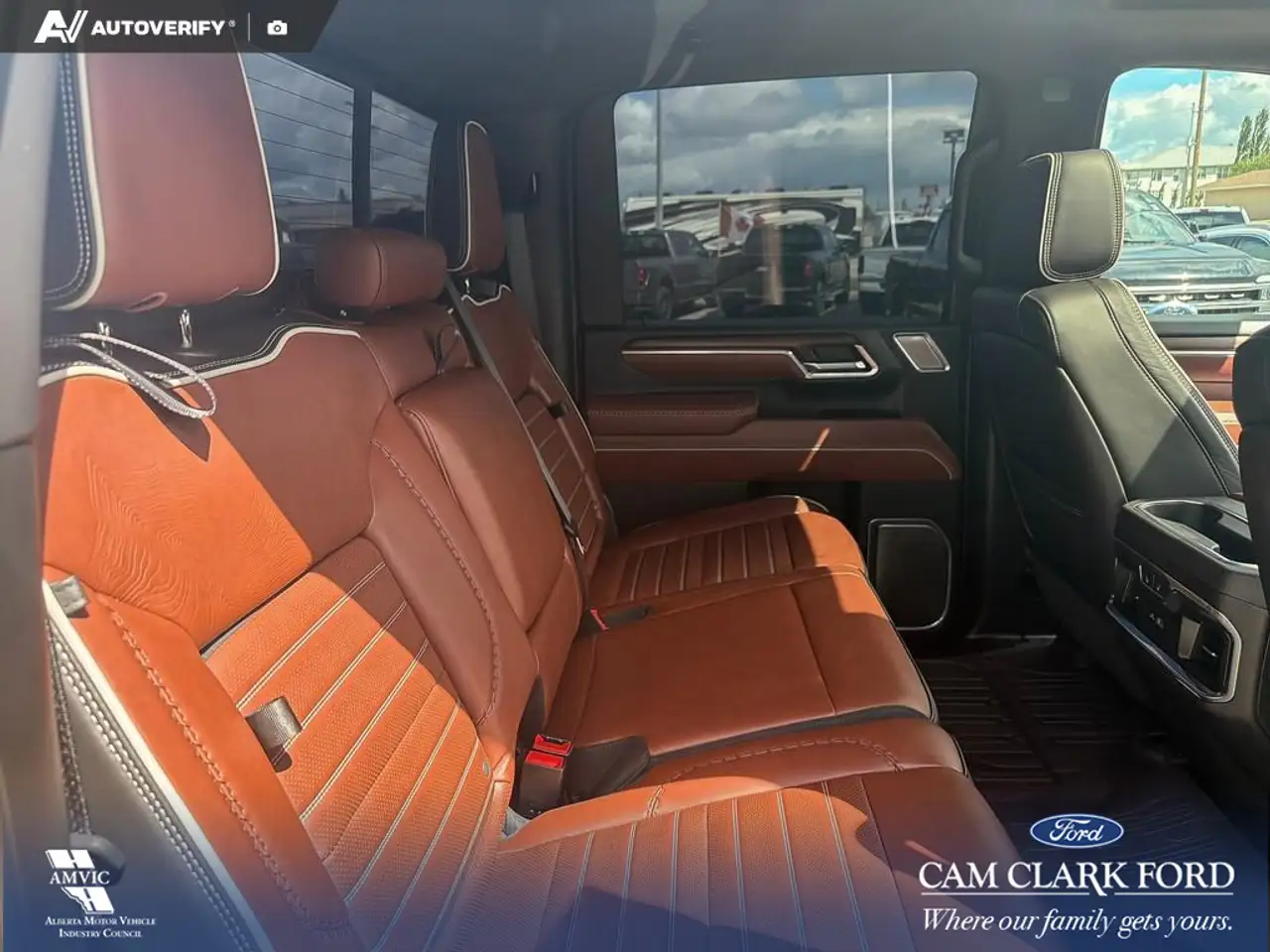 GMC Sierra 3500HD снимка GMC Sierra 3500HD