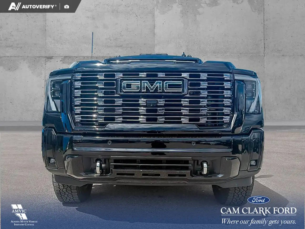 GMC Sierra 3500HD снимка GMC Sierra 3500HD