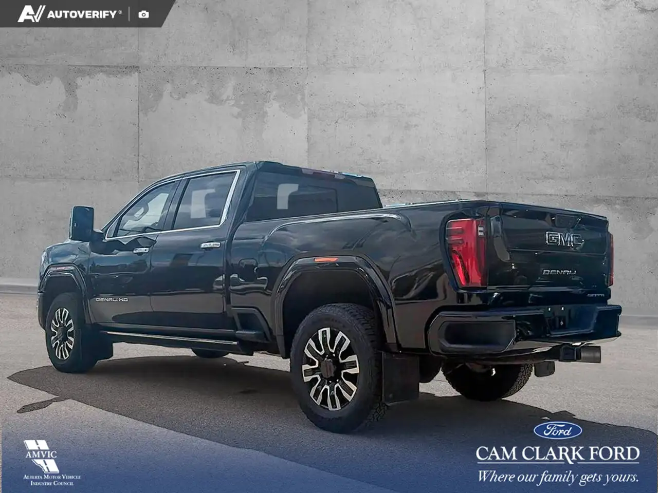 GMC Sierra 3500HD снимка GMC Sierra 3500HD