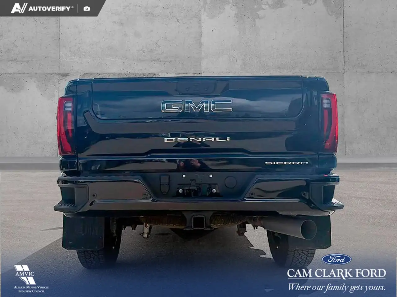 GMC Sierra 3500HD снимка GMC Sierra 3500HD
