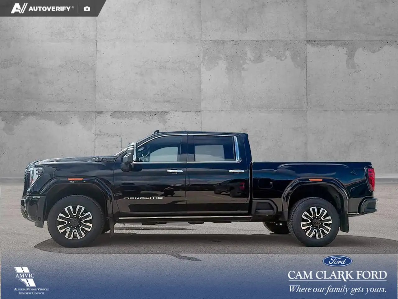 GMC Sierra 3500HD снимка GMC Sierra 3500HD