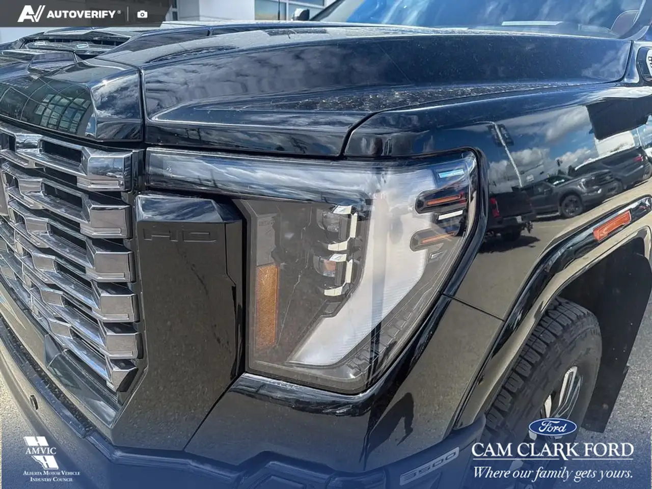 GMC Sierra 3500HD снимка GMC Sierra 3500HD