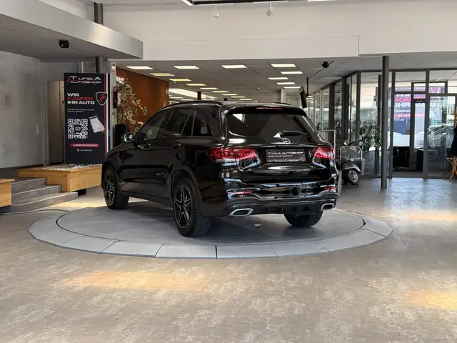 Mercedes-Benz GLC view 6