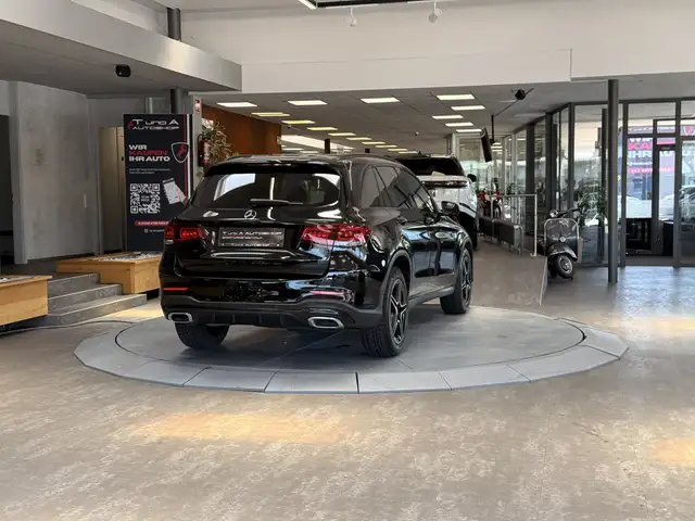 Mercedes-Benz GLC view 8