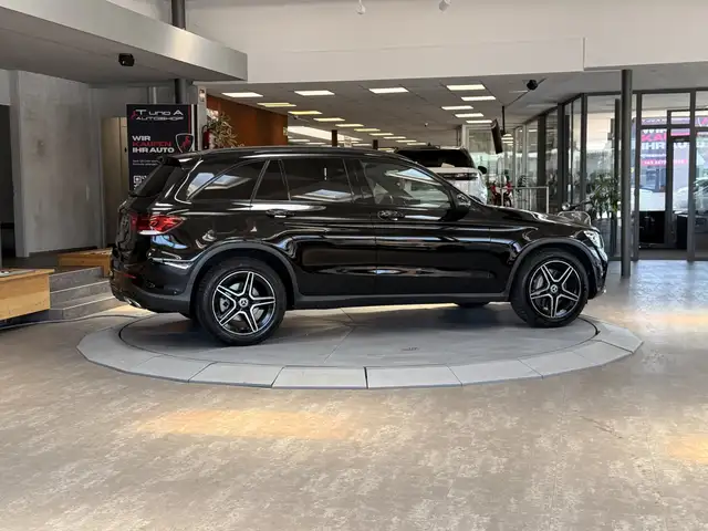 Mercedes-Benz GLC view 10