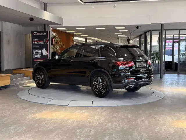 Mercedes-Benz GLC view 5