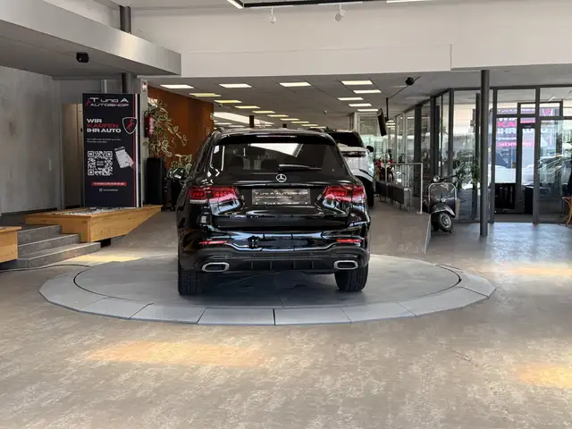 Mercedes-Benz GLC view 7