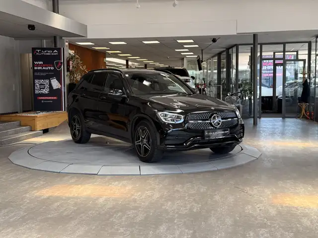 Mercedes-Benz GLC view 12