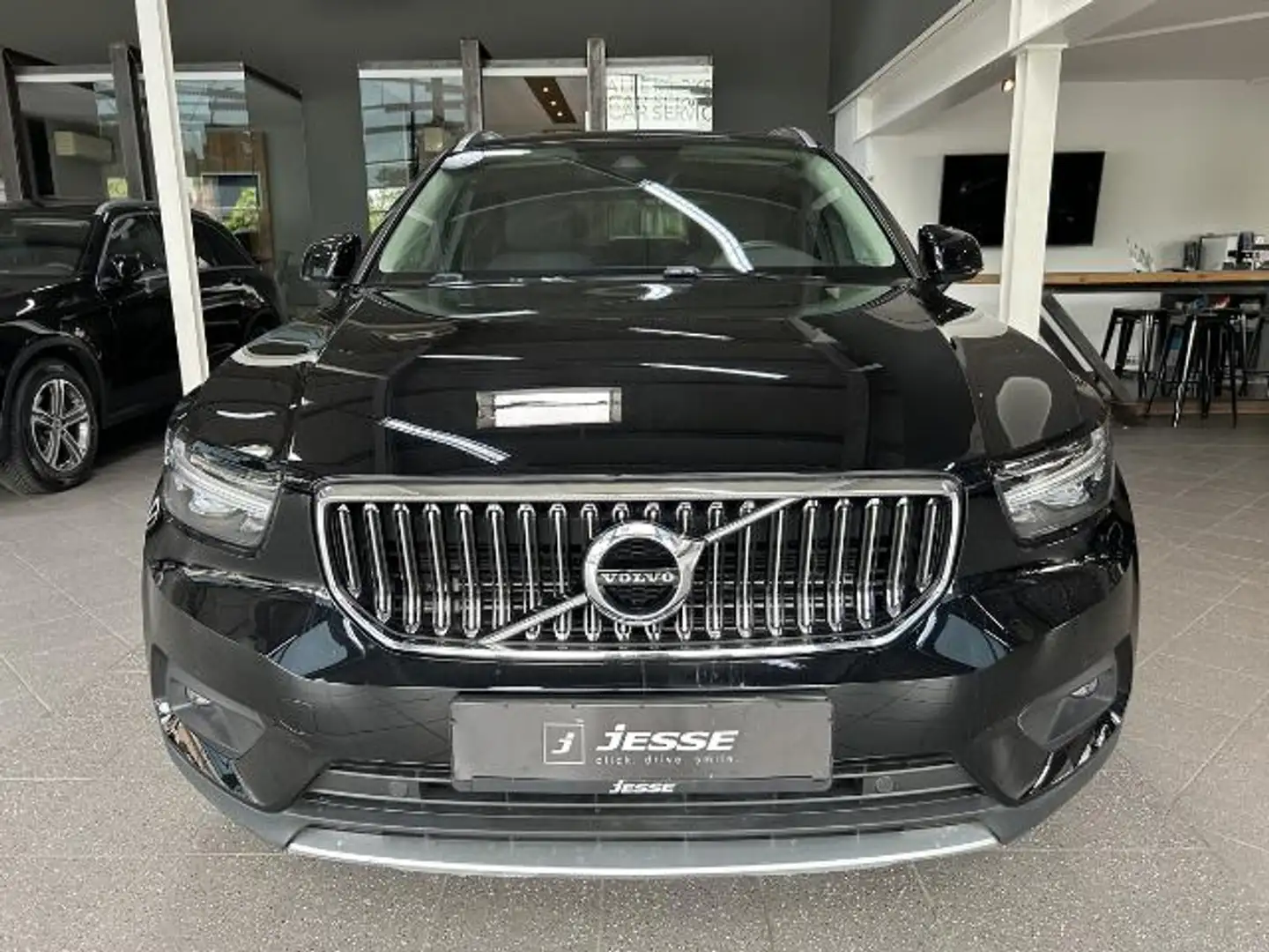 Volvo XC40 T4 2WD Inscription Expression LED Temp Navi R.Cam Schwarz - 2